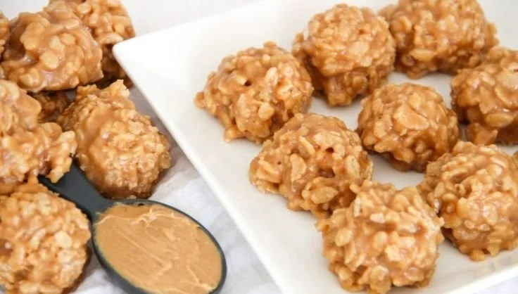Delicious no-bake Rice Krispie cookies topped with chocolate and sprinkles